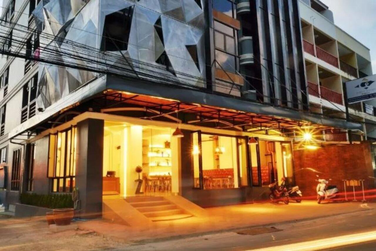 Forty Winks Phuket Hotel Patong Exterior photo