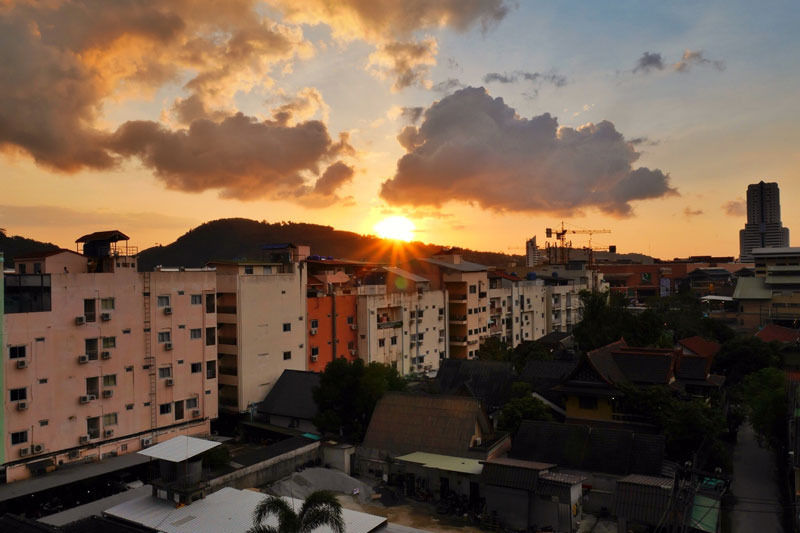 Forty Winks Phuket Hotel Patong Exterior photo